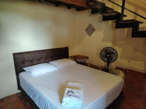 Hostal Baraloma Cerca Al Parque, Con Parqueadero Privado